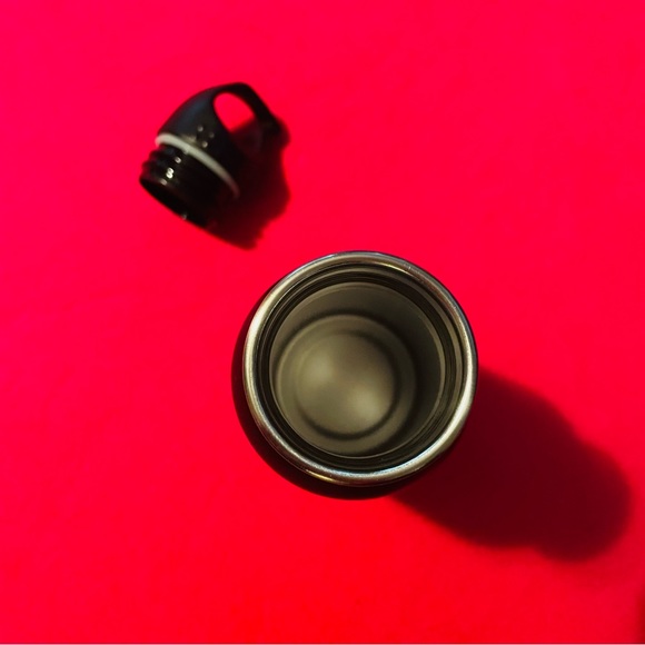 Marriott Bonvoy Branded Reusable Water Bottle - Picture 3 of 3